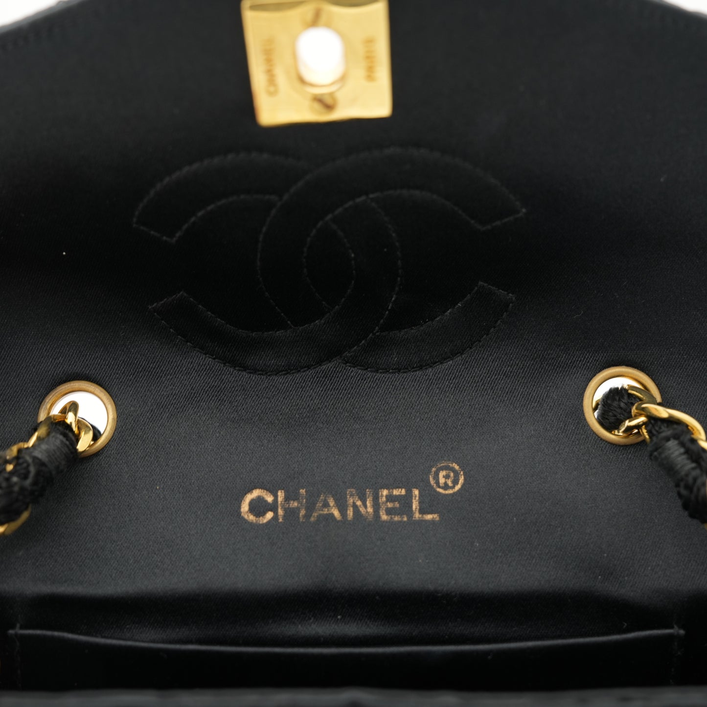 CHANEL 1986-1988 Matelassé Satin Shoulder Bag