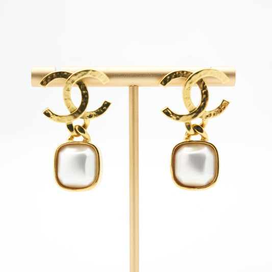 CHANEL Earring