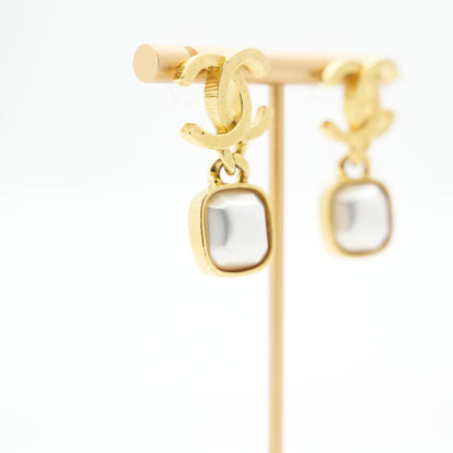 CHANEL Earring