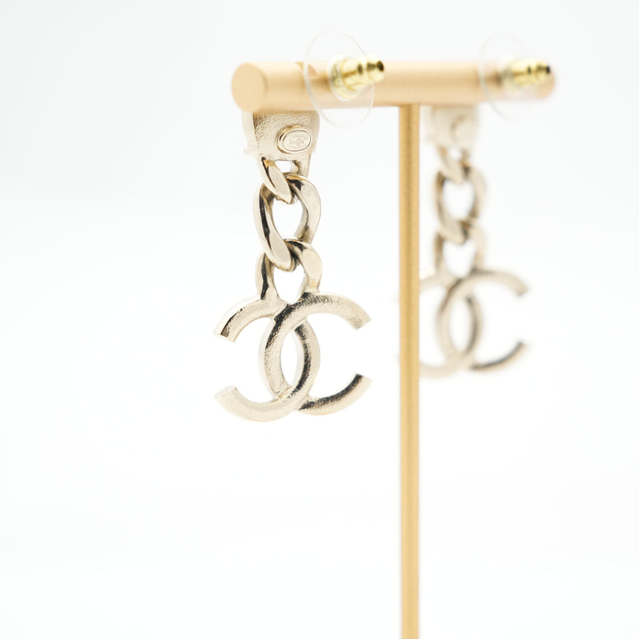 CHANEL Coco Button Earring