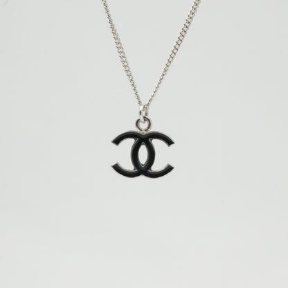 CHANEL 2007 Coco Mark Plate Necklace