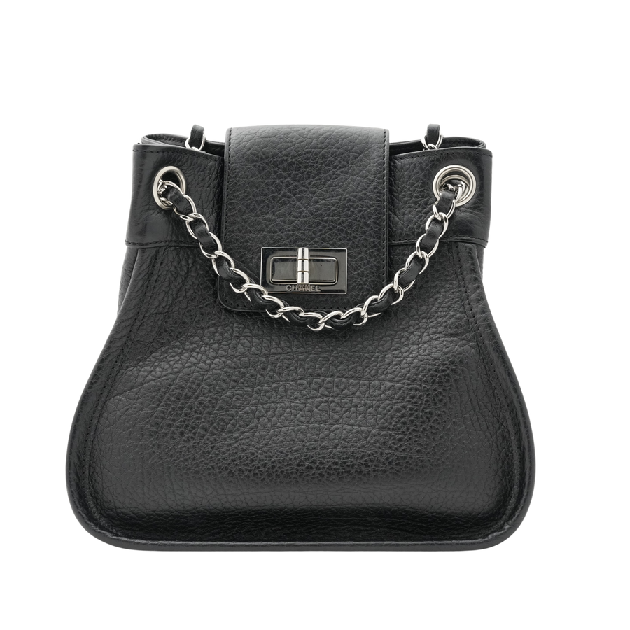 CHANEL Shoulder Bag