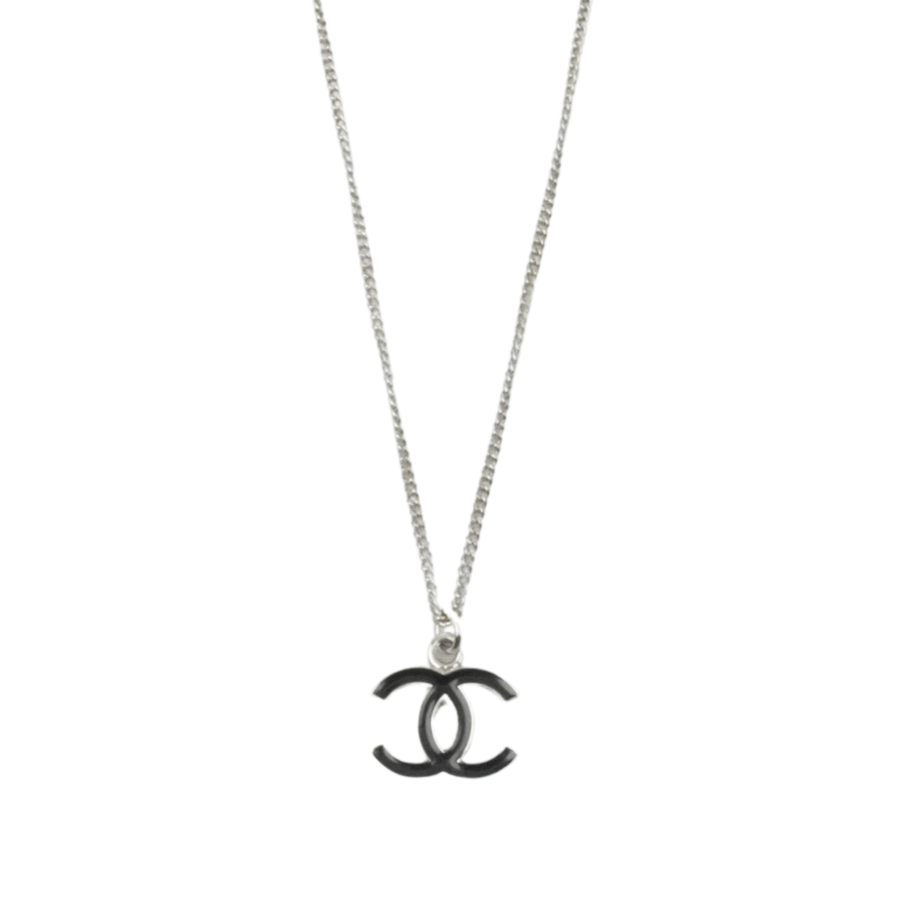 CHANEL 2007 Coco Mark Plate Necklace