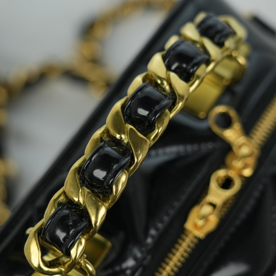 CHANEL Matelassé Chain Shoulder Bag