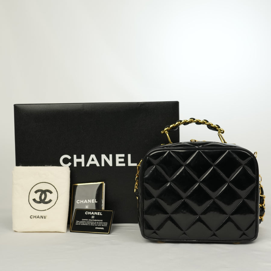 CHANEL Matelassé Chain Shoulder Bag