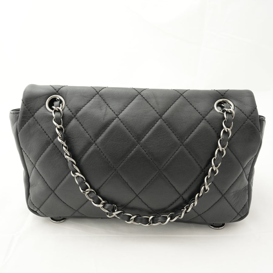 CHANEL 2006-2008 Matelassé Turn-Lock Multipochette Shoulder Bag