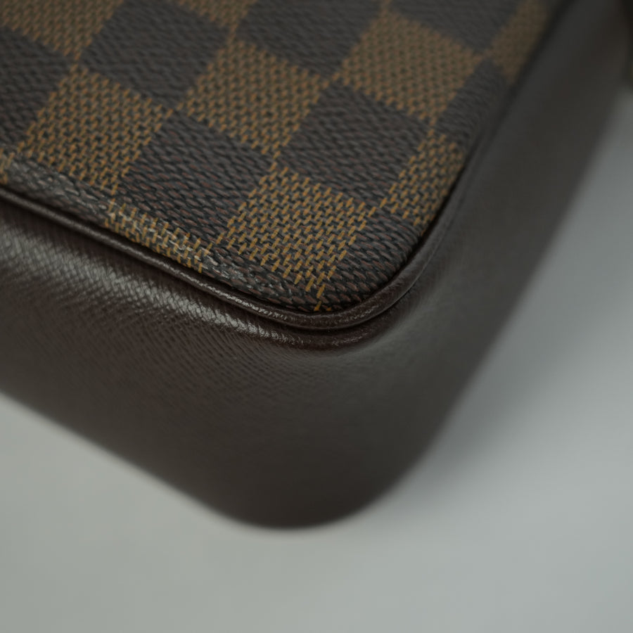 LOUIS VUITTON Damier True Makeup Shoulder Bag