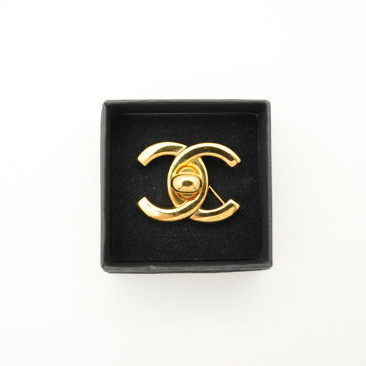 CHANEL Brooch