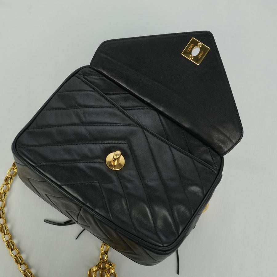 CHANEL 1991-1994 With No. 2 V-Stick, Coco Mark, Lambskin Shoulder Bag