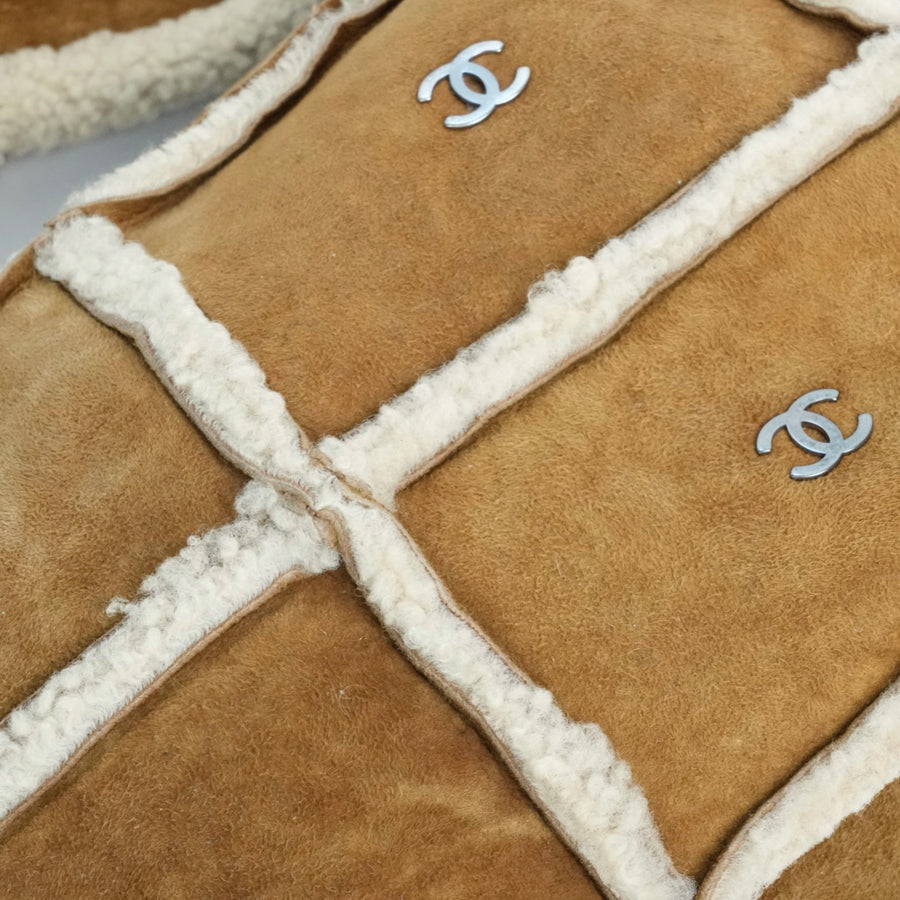 CHANEL 2000–2002 Coco Shearling Shoulder Bag