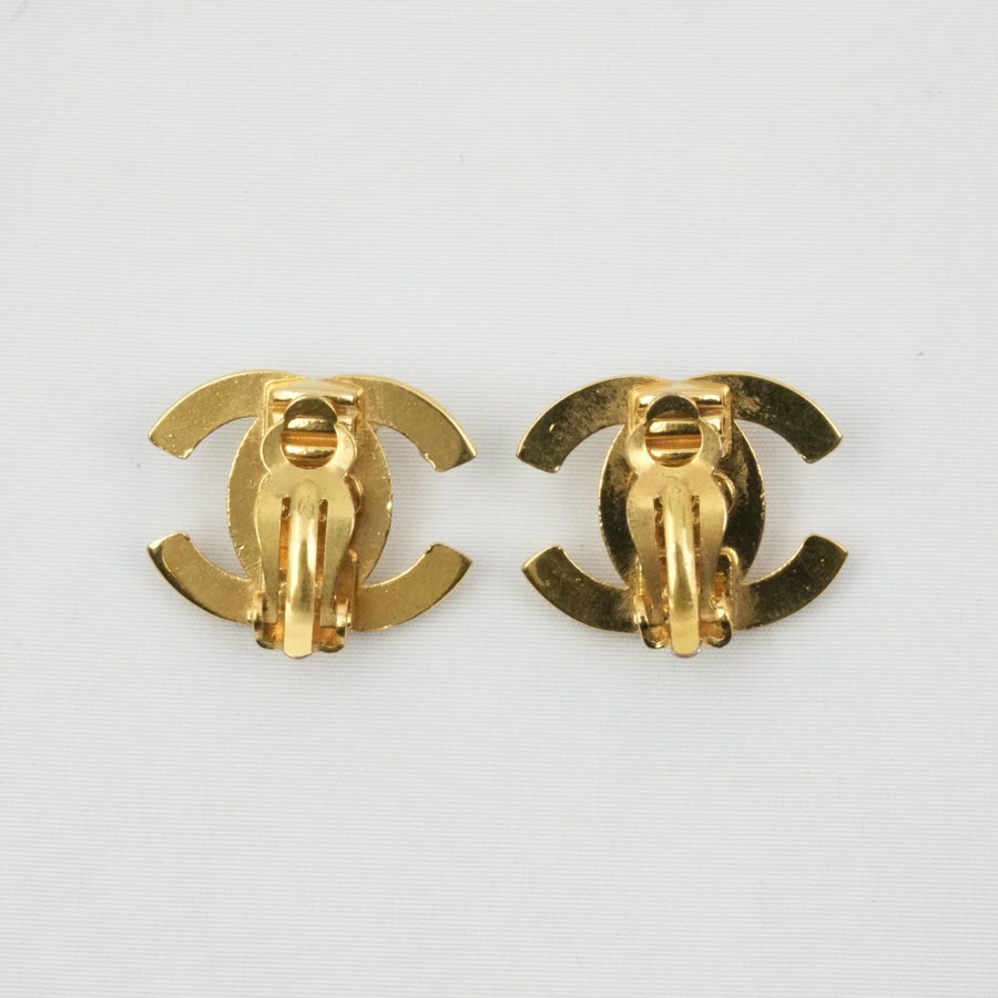CHANEL Earring