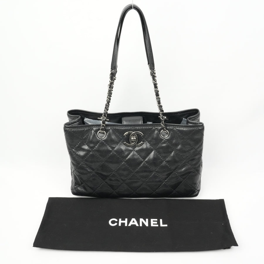 CHANEL Matelasse Shoulder Bag