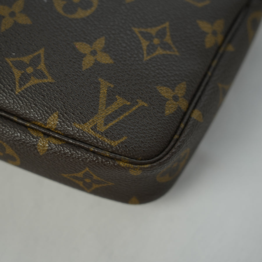 LOUIS VUITTON Monogram Pochette Accessory Handbag M51980