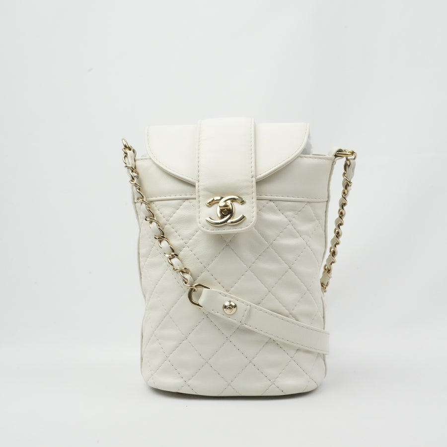 CHANEL Shoulder Bag