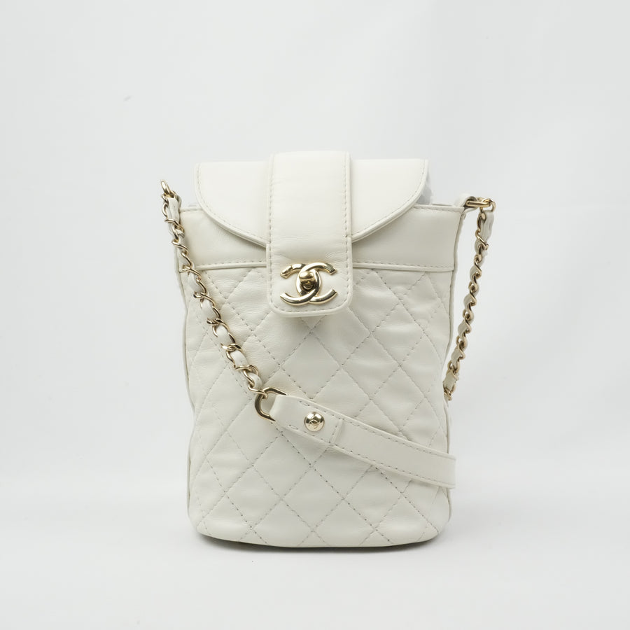 CHANEL Shoulder Bag