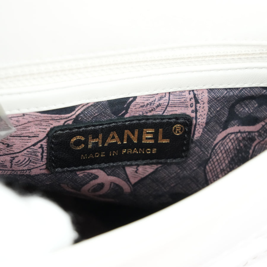 CHANEL Shoulder Bag