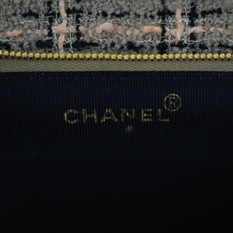 CHANEL 1994–1996 Chain Tweed Shoulder Bag