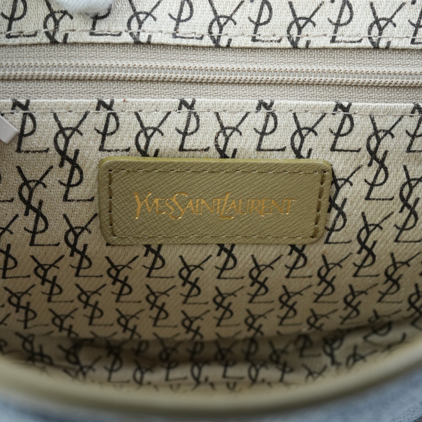 YVES SAINT LAURENT Shoulder Bag