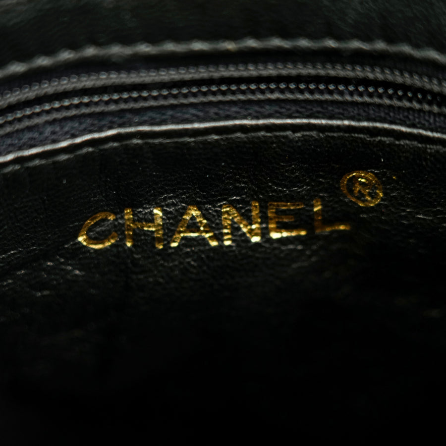 CHANEL 1997-1999 Fringe Bucket Lambskin Shoulder Bag