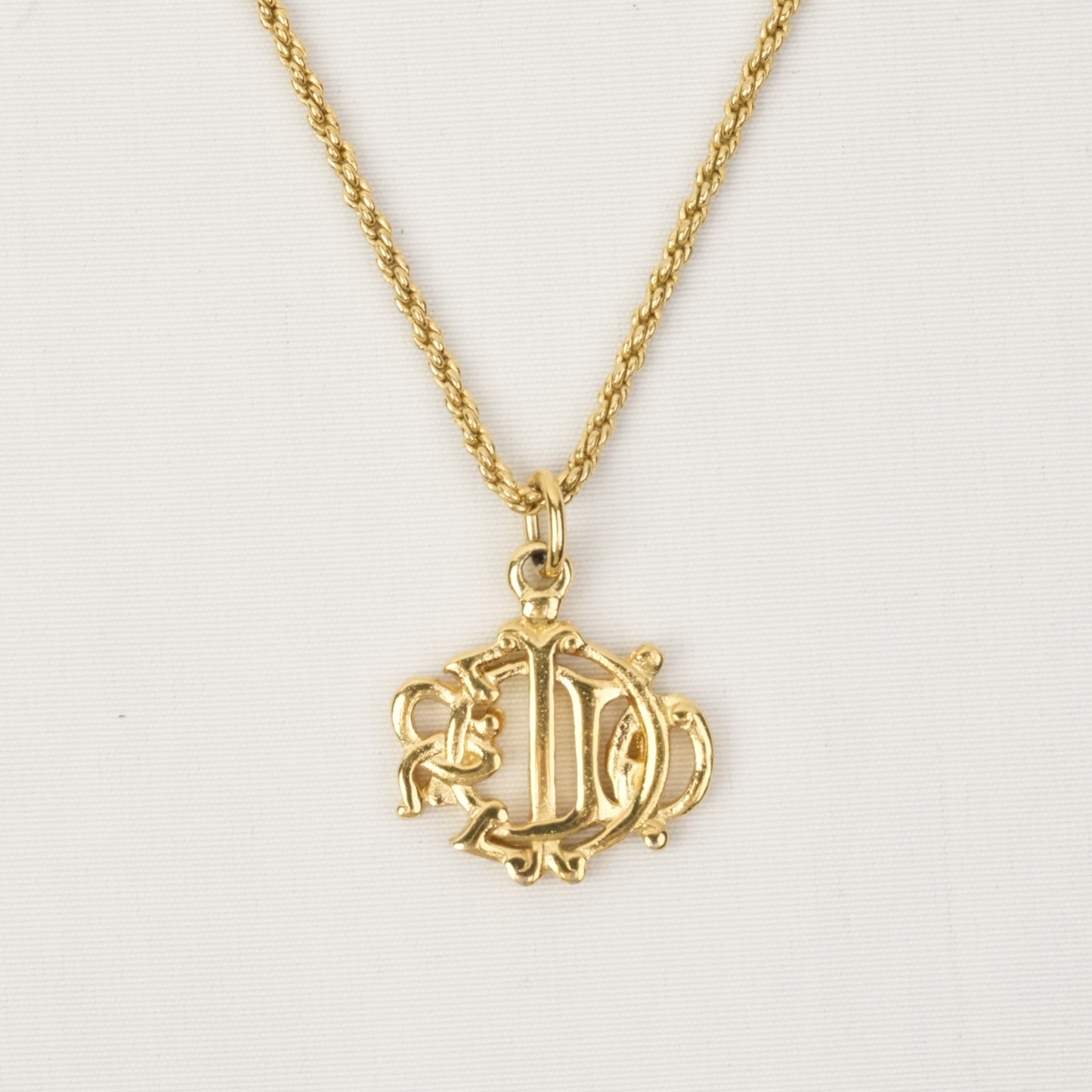 CHRISTIAN DIOR Emblem Necklace