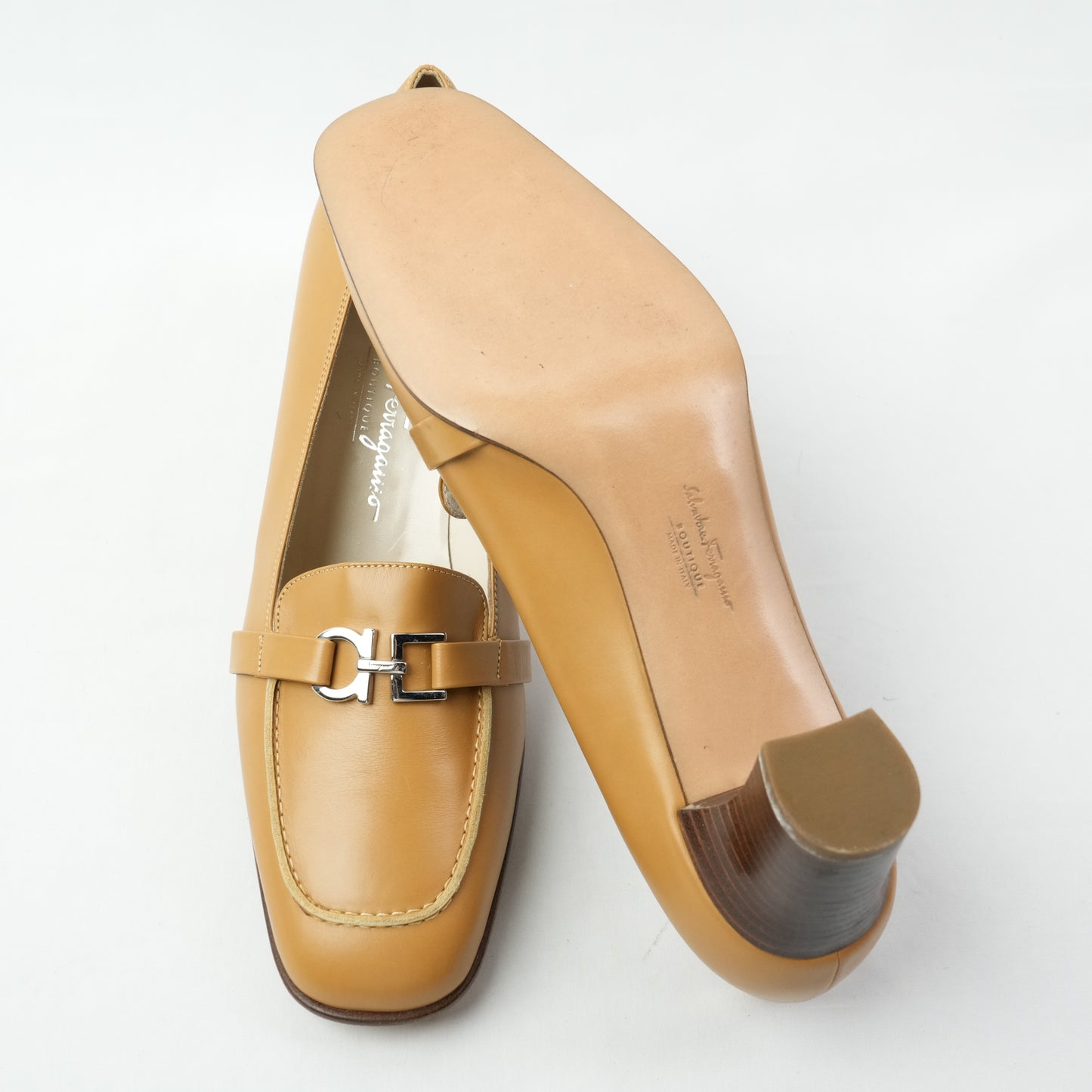 SALVATORE FERRAGAMO Pumps Shoes