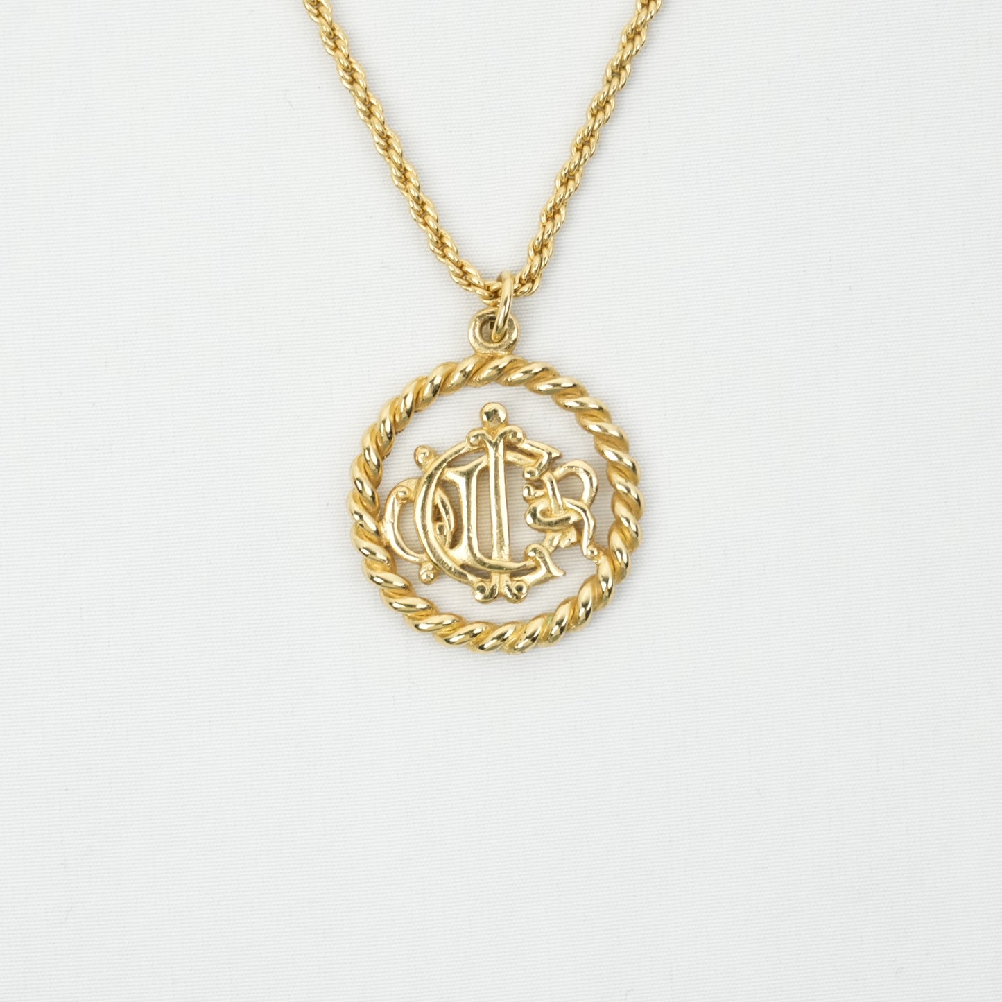 CHRISTIAN DIOR Round Circle Necklace