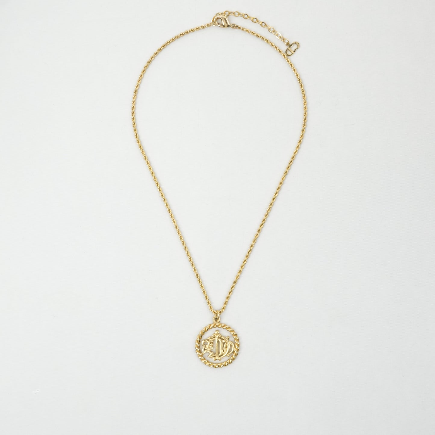 CHRISTIAN DIOR Round Circle Necklace