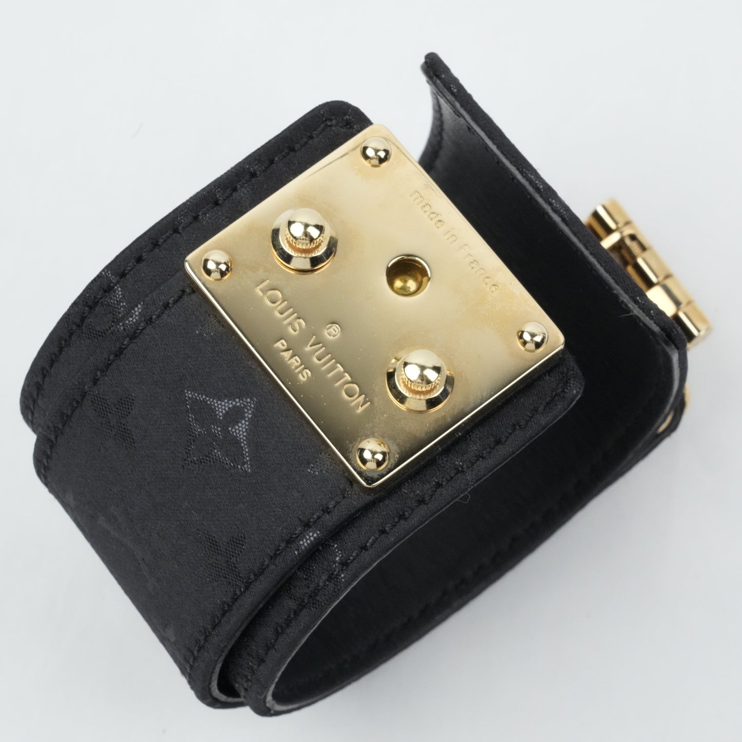 LOUIS VUITTON Monogram Bracelet M92118