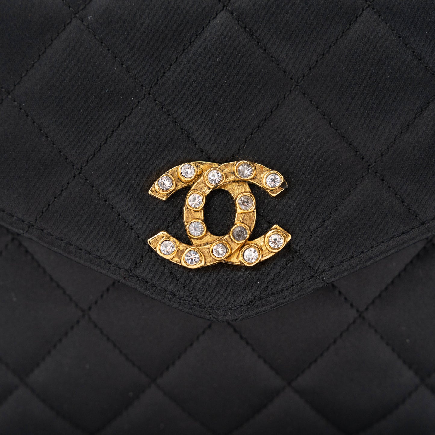 CHANEL 1996-1997 With No. 0 Matelassé and Bijou Chain Shoulder Bag