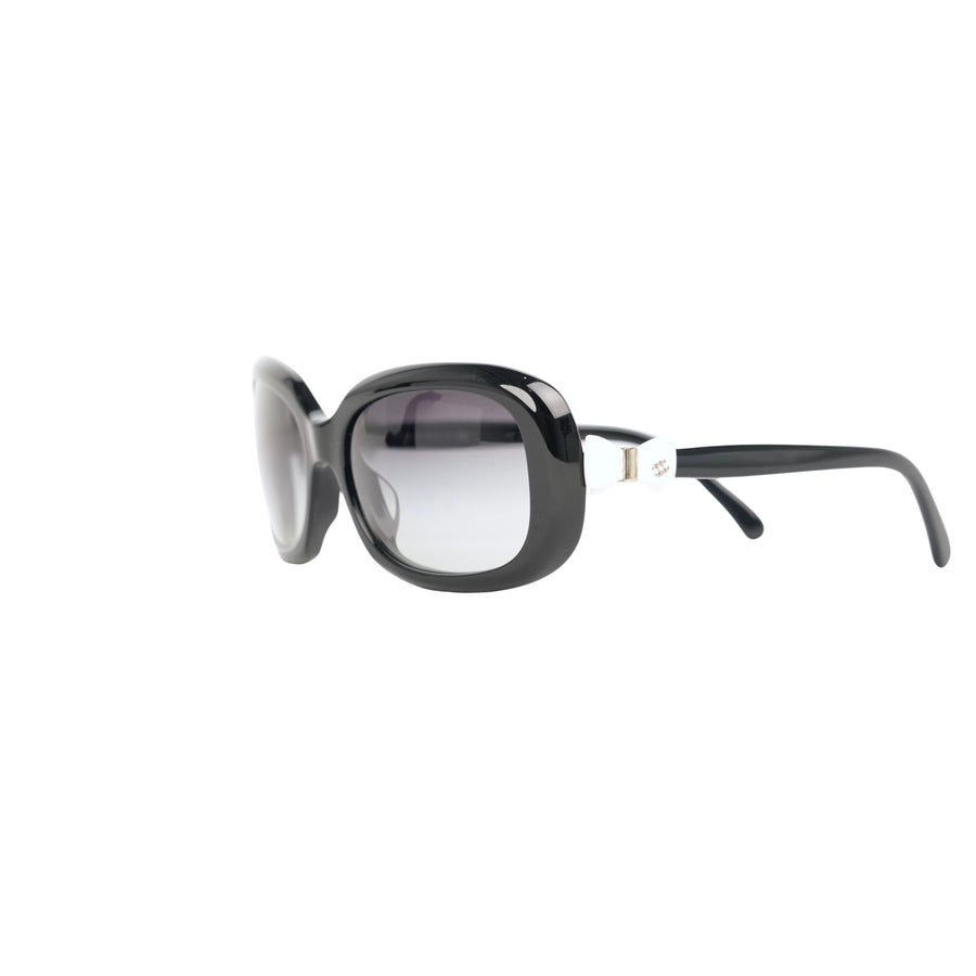 CHANEL Ribbon-adorned Temple Sunglass