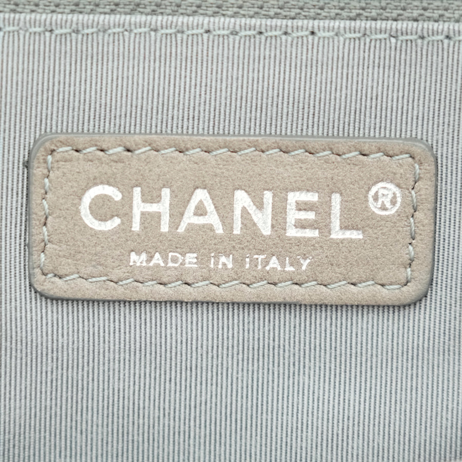 CHANEL 2008–2009 Matelassé Bicolor Chain Shoulder Bag