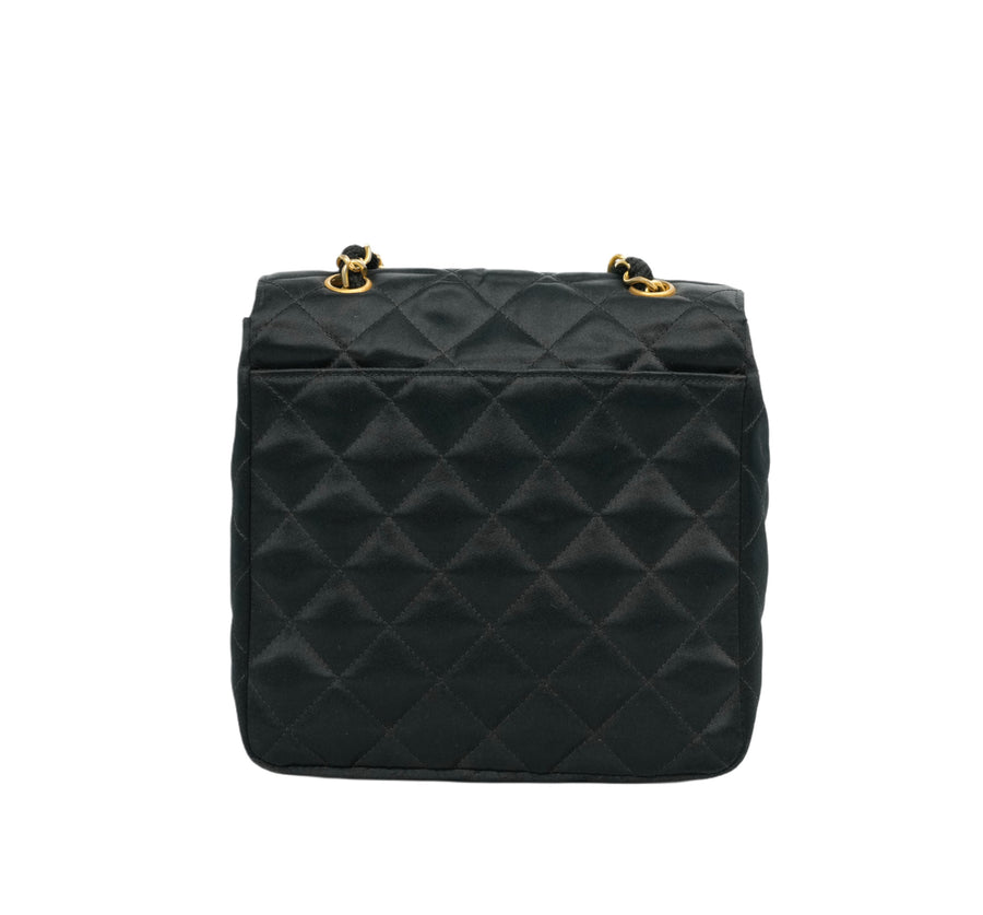 CHANEL 1986-1988 Matelassé Shoulder Bag