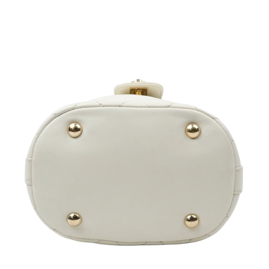 CHANEL Shoulder Bag