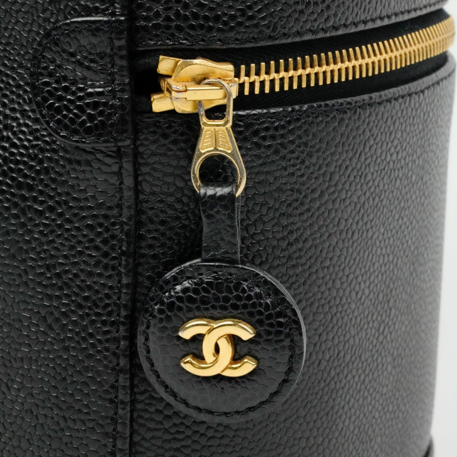 CHANEL 2000–2002 Caviar Skin Vanity Handbag