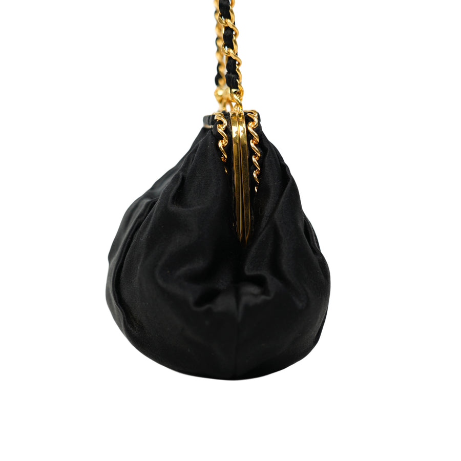CHANEL 1996-1997 Chain Kiss Lock Shoulder Bag