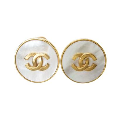 CHANEL 1995 Coco Mark GP Shell 95A Pearl Earring