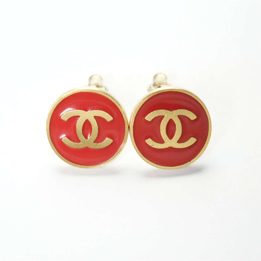 CHANEL 2001 Button Round Earring