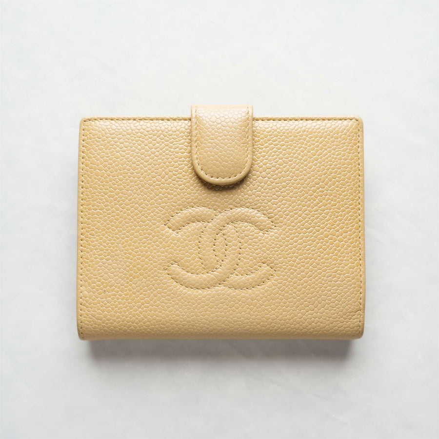 CHANEL Caviar Skin Bifold Kiss Lock Wallet