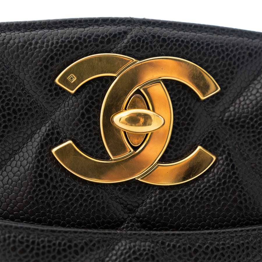 CHANEL 1994-1996 Caviar Skin Shoulder Bag