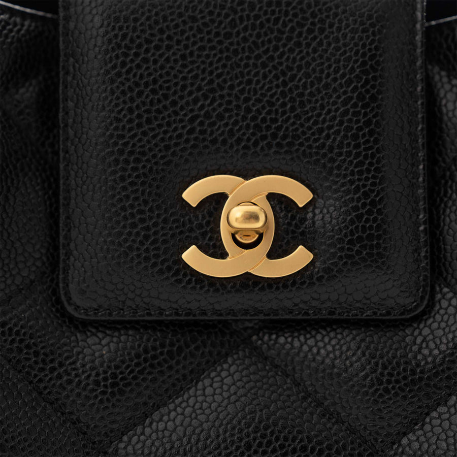 CHANEL 2000-2002 With Coco Mark Turn Lock Caviar Skin Shoulder Bag