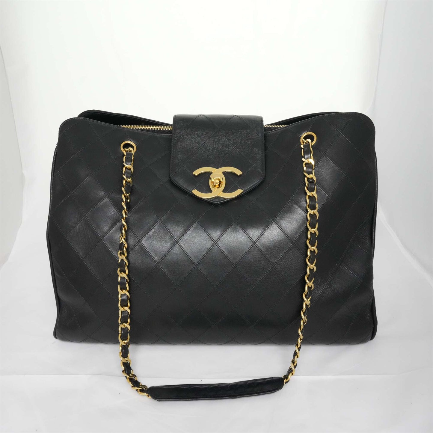 CHANEL Chain Leather Tote Bag