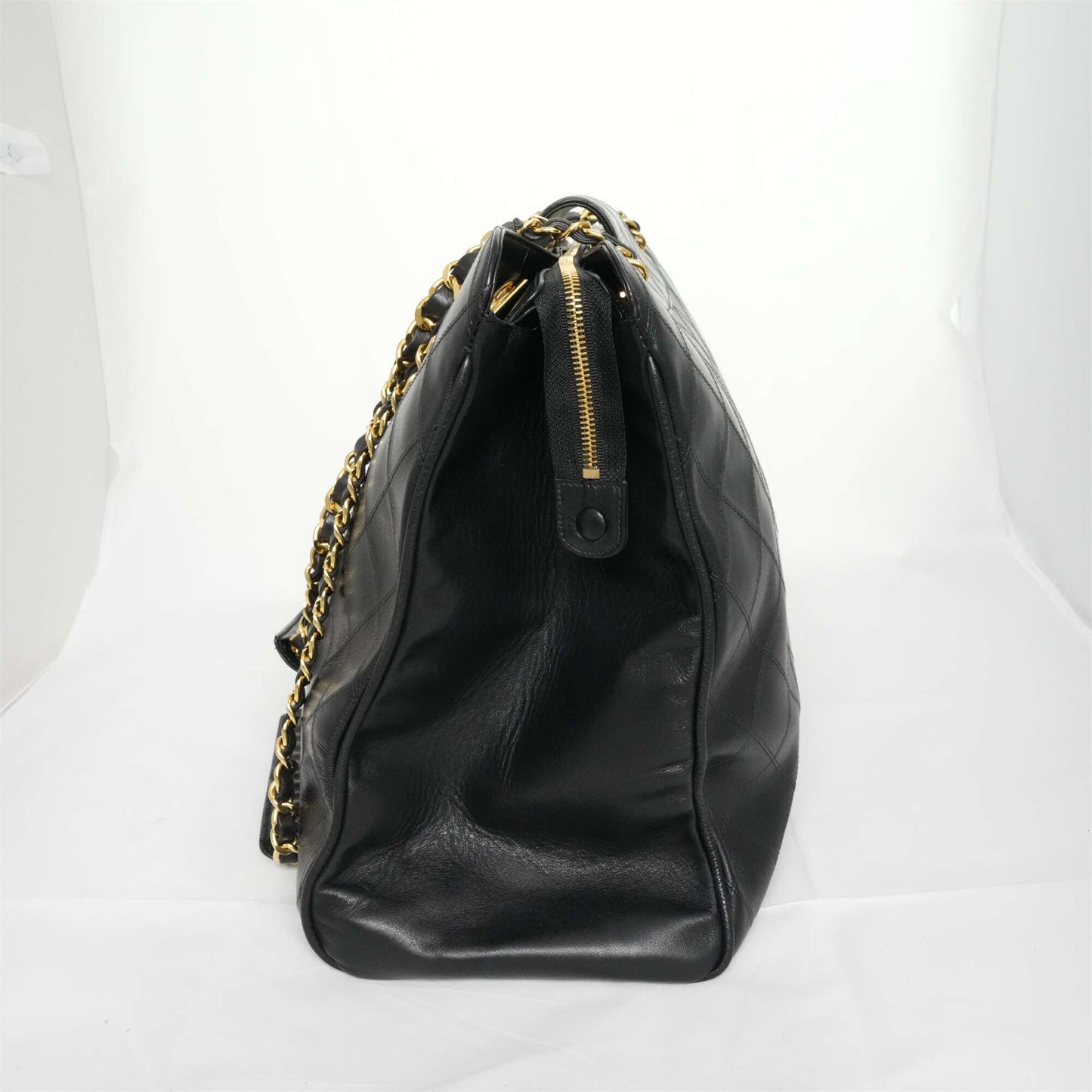 CHANEL Chain Leather Tote Bag