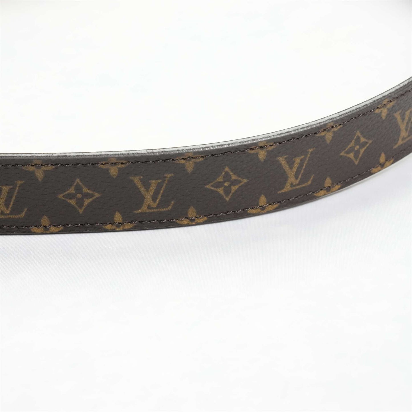 LOUIS VUITTON U Santchur Mini Belt M9584