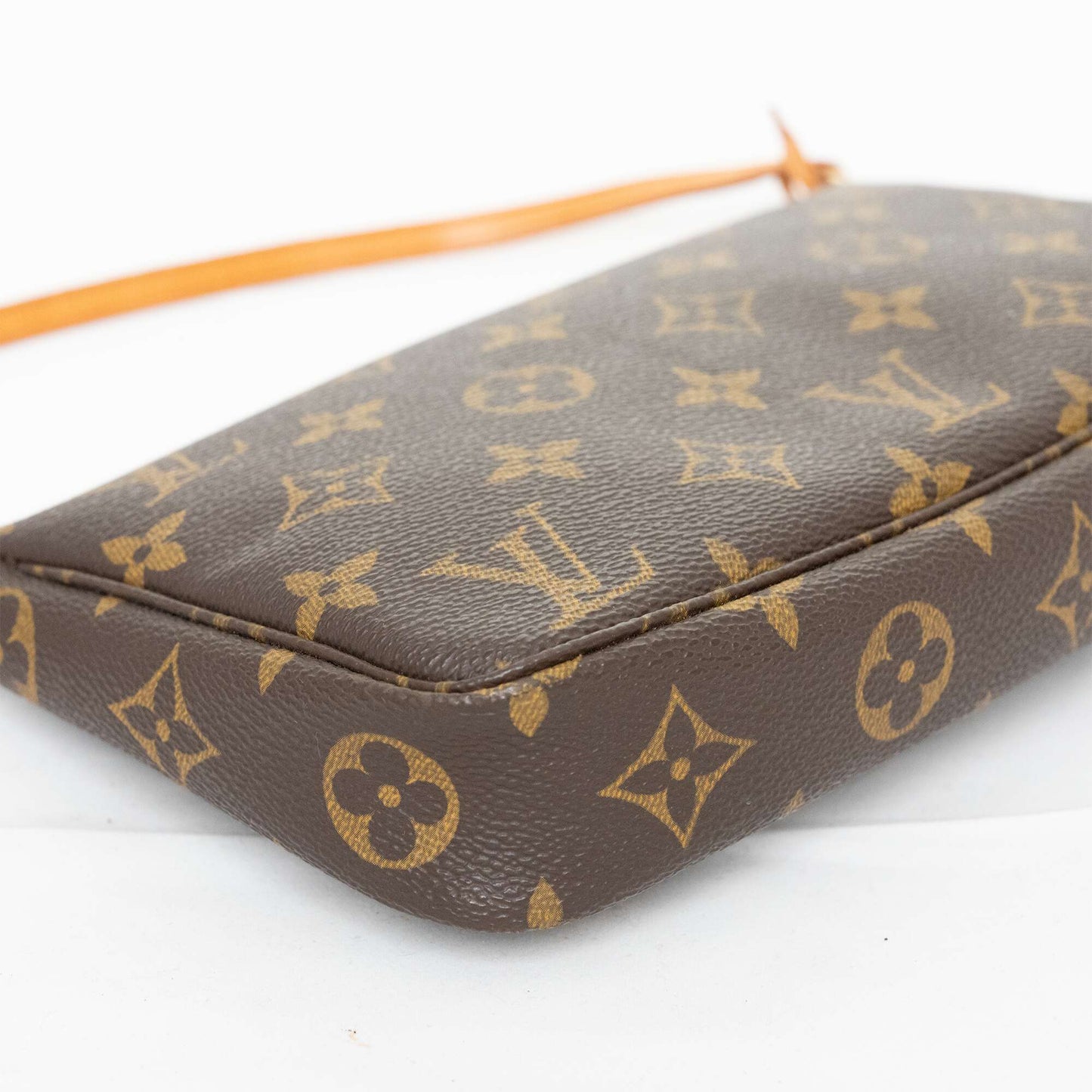 LOUIS VUITTON Monogram Pochette Accessory Handbag M51980