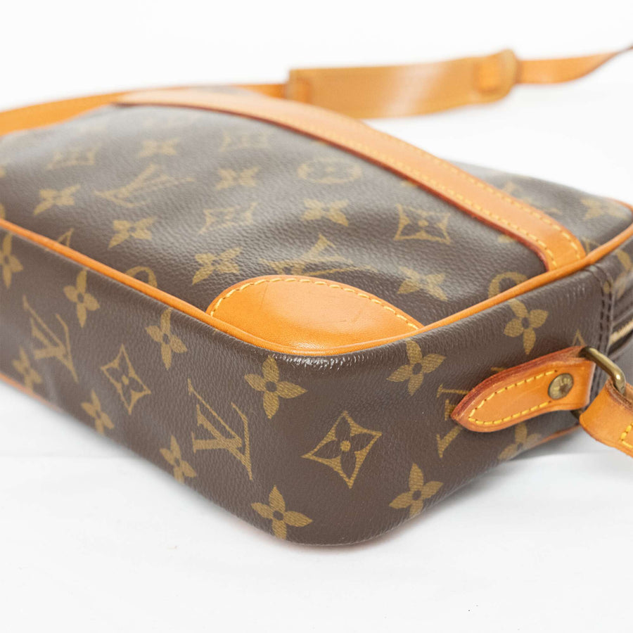 LOUIS VUITTON Monogram Trocadero23 Shoulder Bag