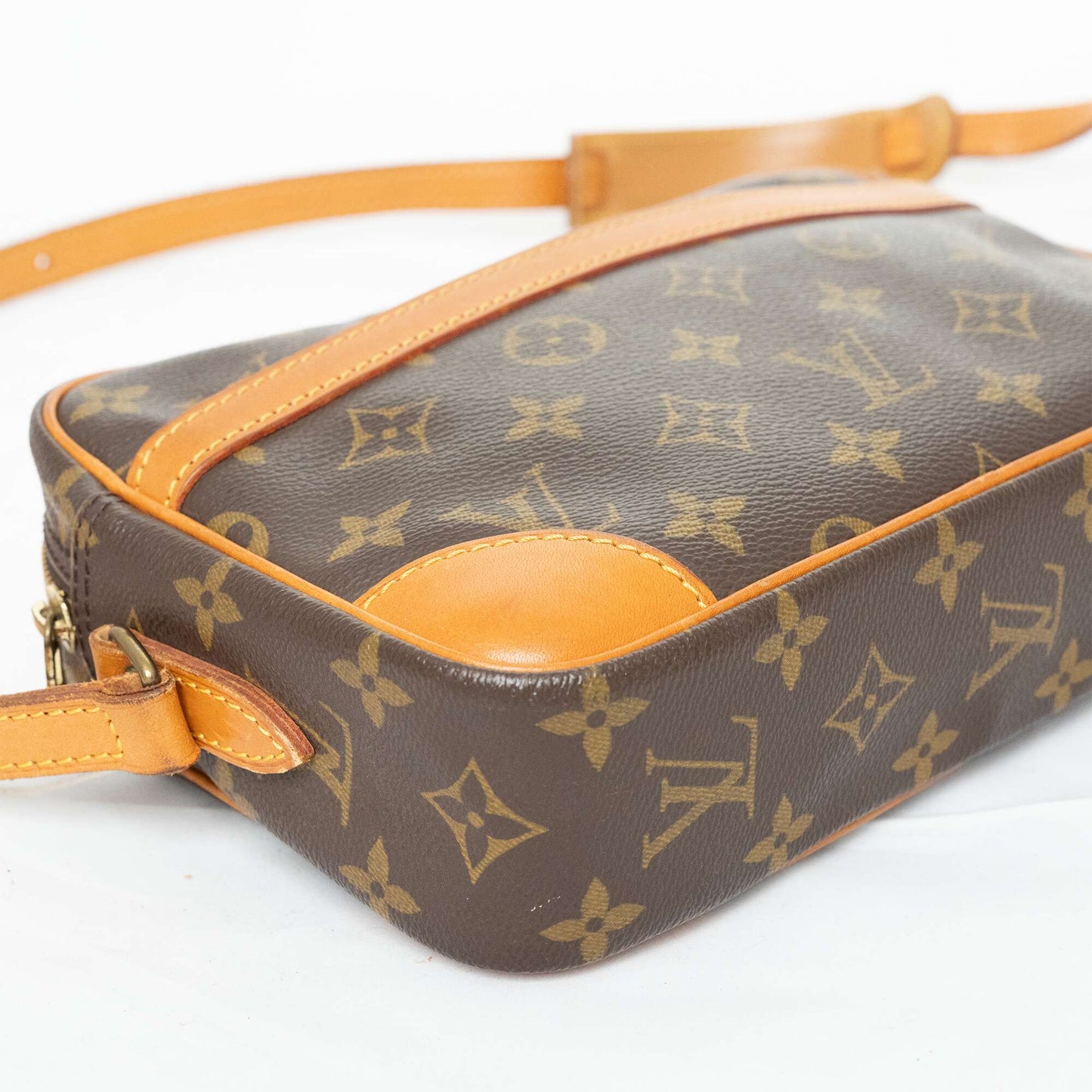 LOUIS VUITTON Monogram Trocadero23 Shoulder Bag