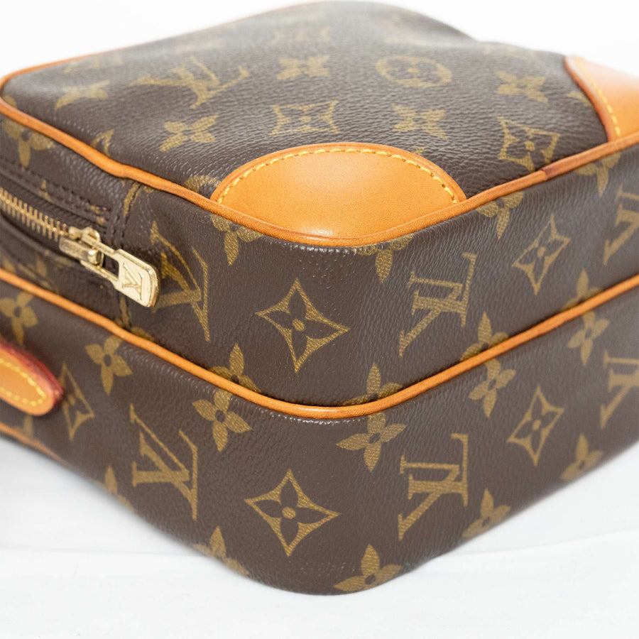 LOUIS VUITTON Monogram Amazone Shoulder Bag