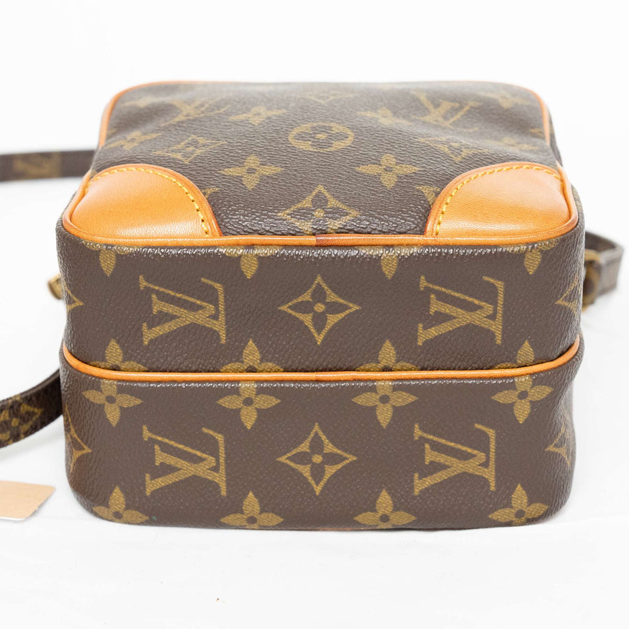 LOUIS VUITTON Monogram Amazone Shoulder Bag