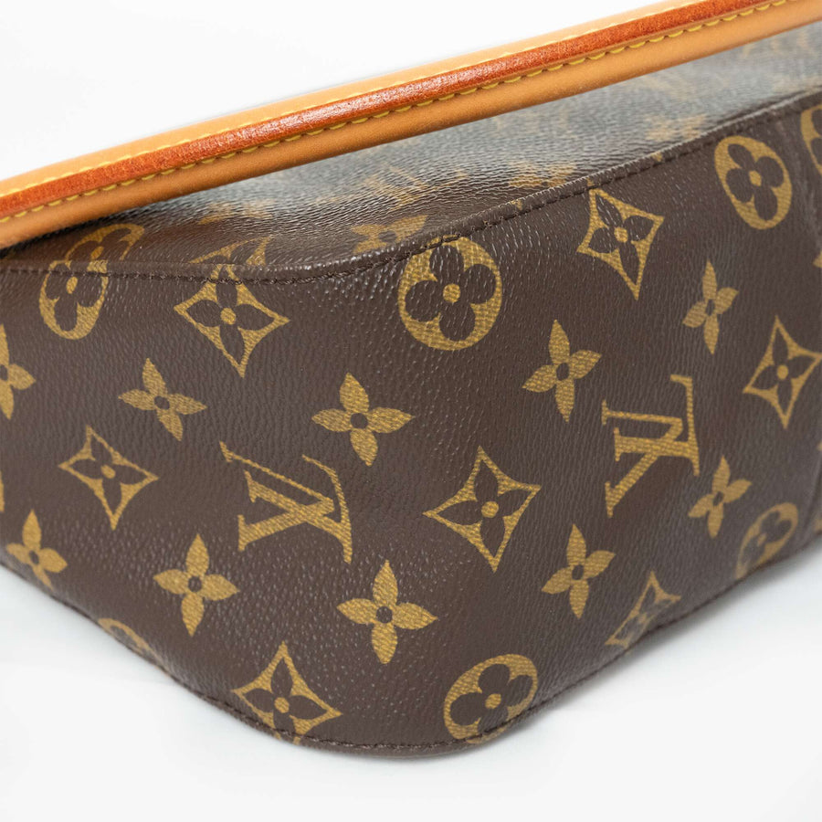 LOUIS VUITTON Monogram LoopingMM Canvas Shoulder Bag M51146