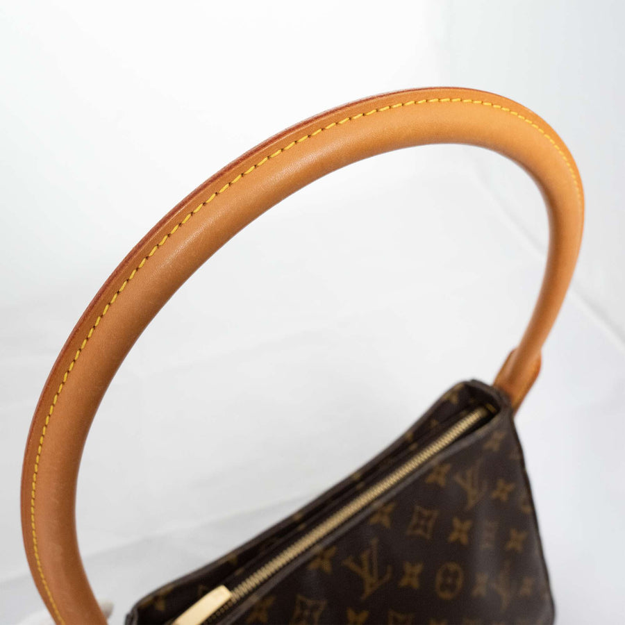 LOUIS VUITTON Monogram LoopingMM Canvas Shoulder Bag M51146